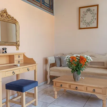 Pandora Apartmanhotel Hriszí Aktí Haniá