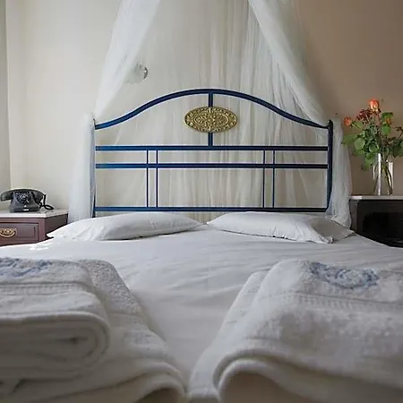 Pandora Aparthotel