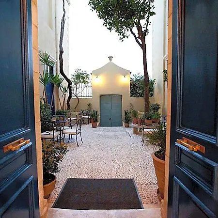 Pandora 3*