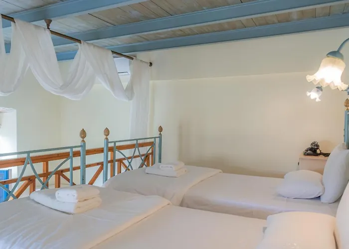 מלון דירות Pandora 4*