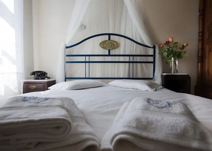 Pandora מלון דירות