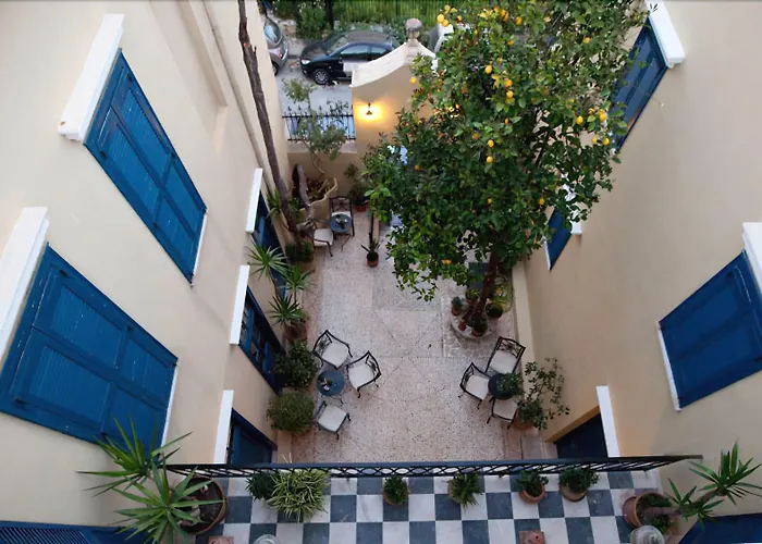 Pandora Aparthotel 4*