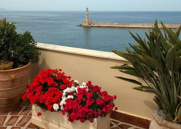 Pandora Aparthotel 4*