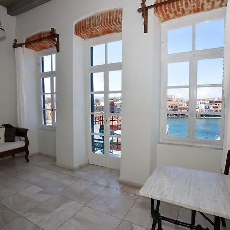 Lägenhetshotell Pandora 4*